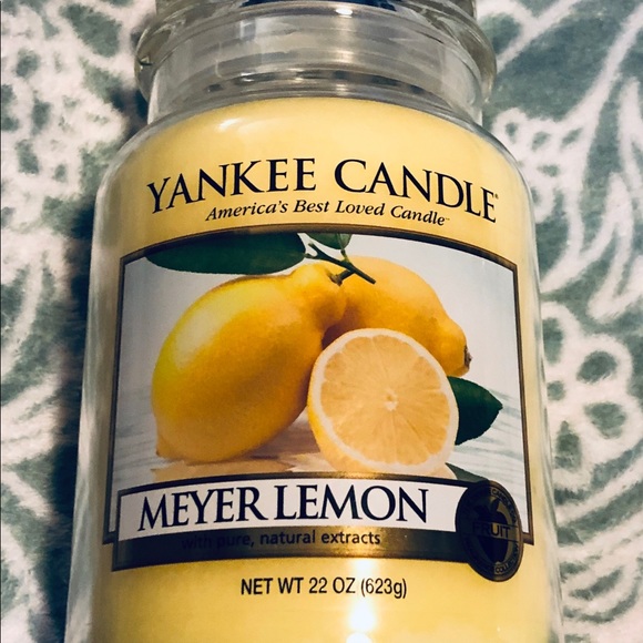 Yankee Candle Accents New 22oz Yankee Candle Meyer Lemon Retired